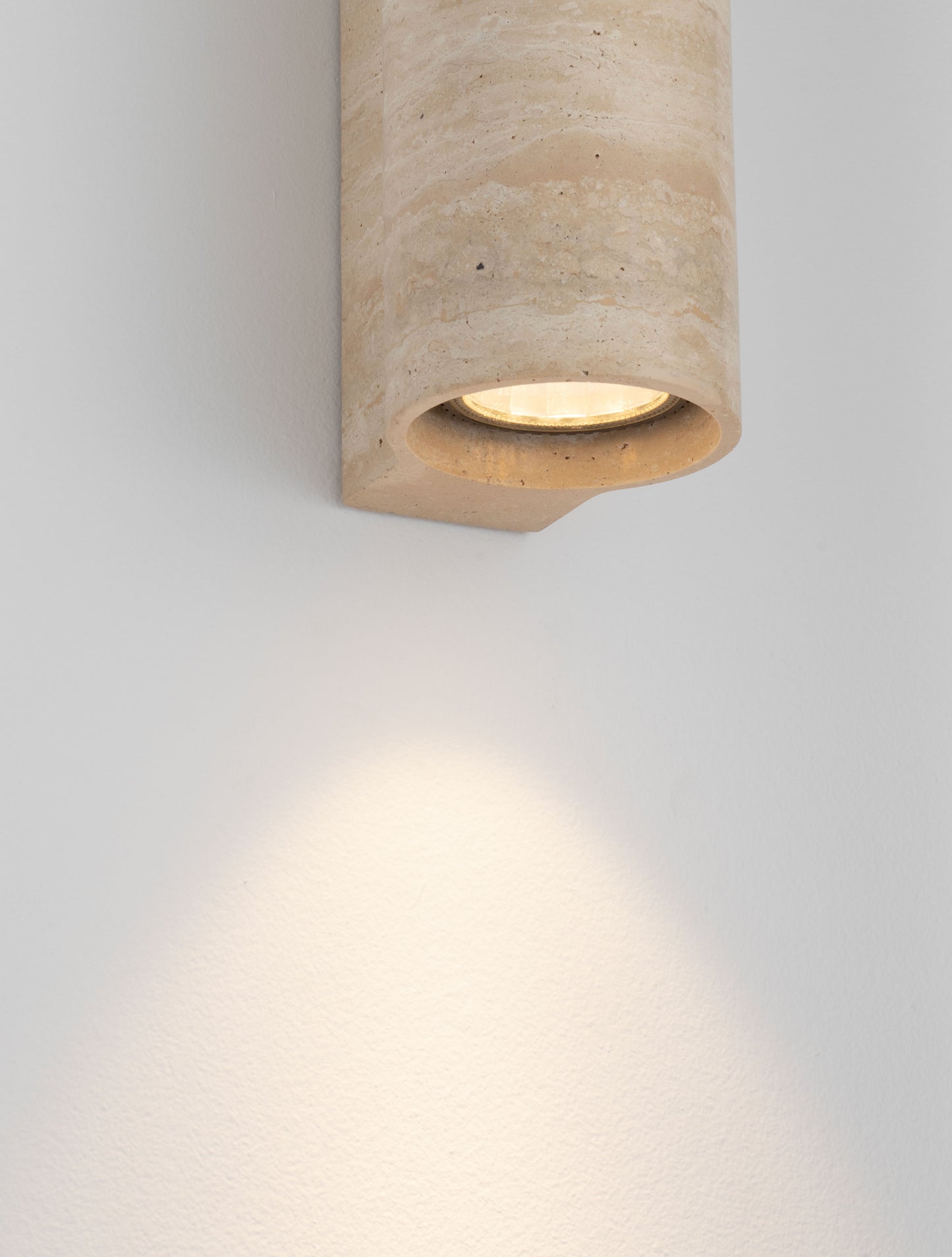 BALMA Vegglampe IP65 Beige hvit marmor travertin