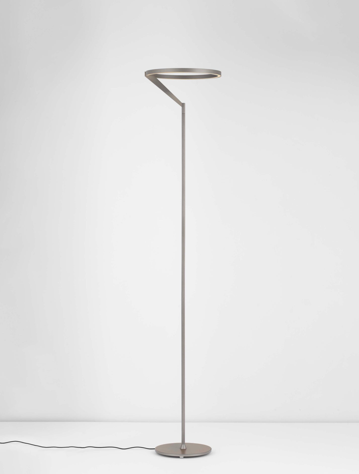 TILIA Gulvlampe Ø33